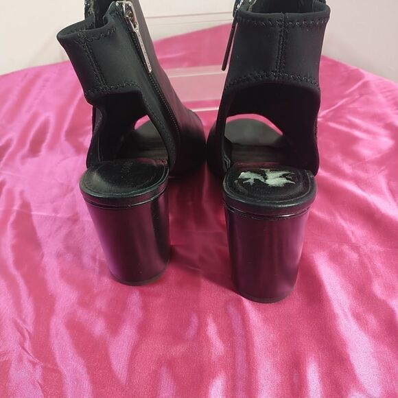 Donald J Pliner INKA Women's SZ 8M Black Leather Open Toe Zip Bootie. - Picture 4 of 10